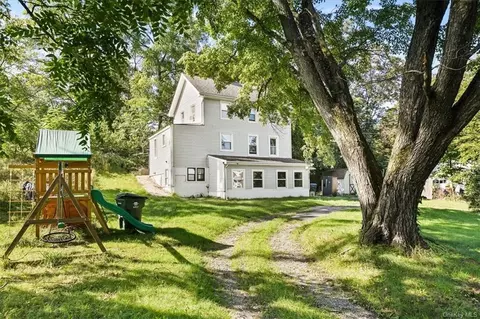 225 Lehigh Ave, Chester, NY 10918