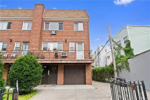 871 Kinsella St, Bronx, NY 10462