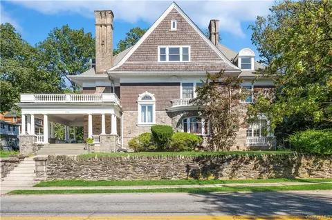 240 Van Cortlandt Park Ave, Yonkers, NY 10705