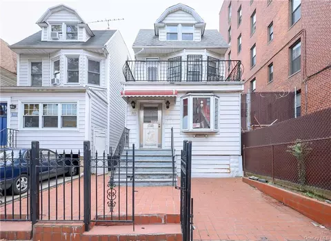 353 E 4th St, Brooklyn, NY 11218