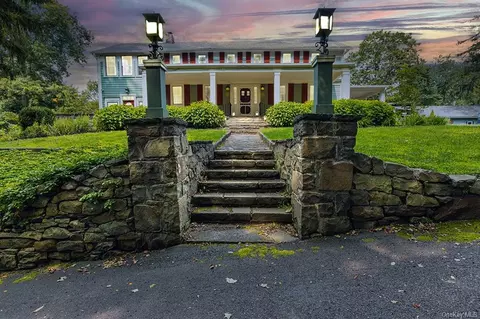 150 Twin Arch Rd, Hamptonburgh, NY 10992
