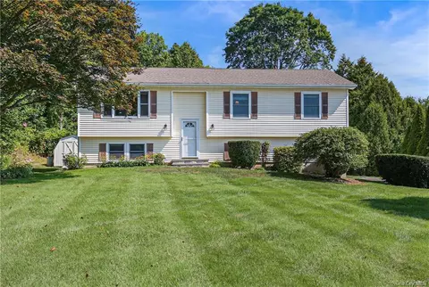 2 Balsam Dr, Southeast, NY 10509