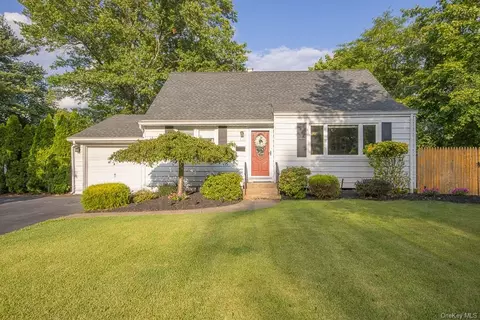 12 Wright St, Orangetown, NY 10965
