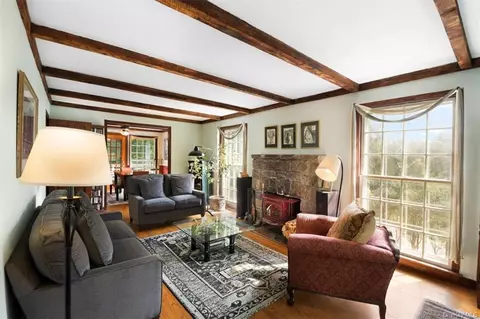 1310 Old Post Rd, Katonah, NY 10536