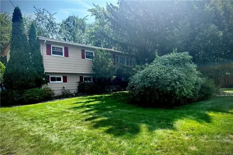 32 Oxford Ct, Ramapo, NY 10977