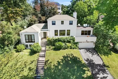 22 Lexington Dr, Cortlandt, NY 10520