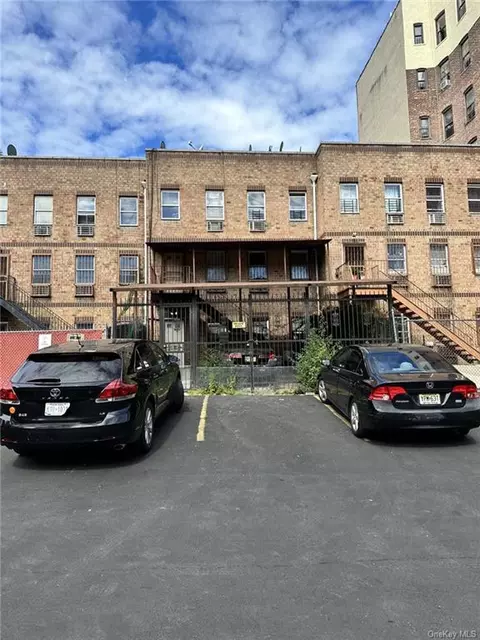 1066 Woodycrest Ave, Bronx, NY 10452