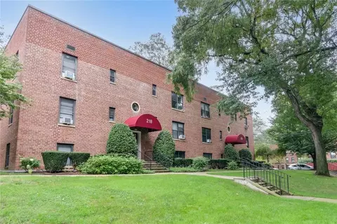 218 Richbell Rd #C4, Mamaroneck, NY 10543