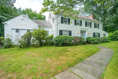 5 Larch Ln, Larchmont, NY 10538