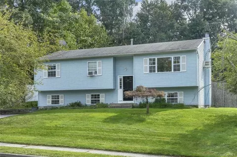 37 Winchester Dr, Monroe, NY 10950