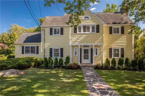 32 Old Orchard Rd, New Rochelle, NY 10804