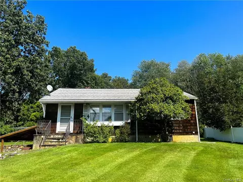 1928 Longvue St, Yorktown, NY 10598