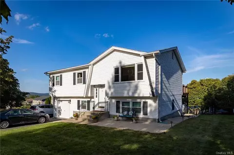 2 Nardiello Dr, Haverstraw, NY 10923