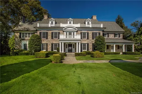 7 Cooper Rd, Scarsdale, NY 10583
