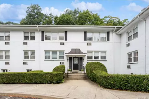 51 Avon Cir #D, Rye, NY 10573