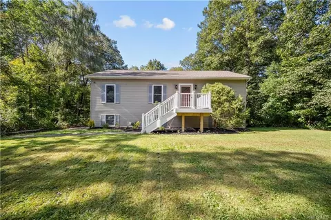 81 Greenwood Dr, Beacon, NY 12508