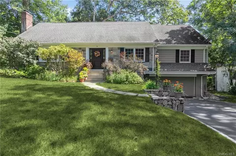 16 Kingsland Rd, Mount Pleasant, NY 10591