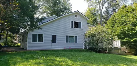 660 Sackett Lake Rd, Thompson, NY 12701