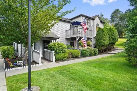 68 Mcbee Ct, Monroe, NY 10950
