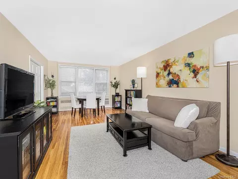 601 Kappock St #2E, Bronx, NY 10463