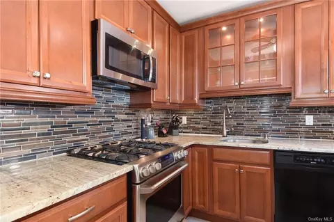 315 King St #6G, Rye, NY 10573