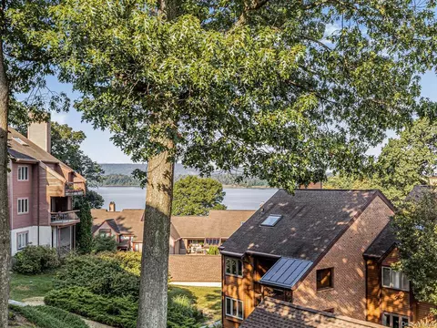 1205 Eagle Bay Dr #12-5, Ossining, NY 10562