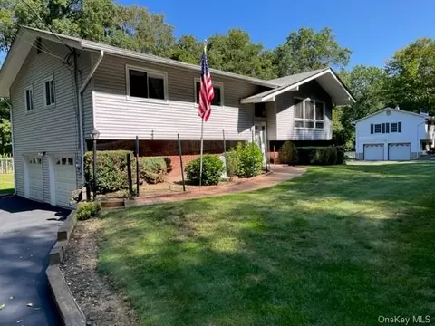 221 Woodcock Mtn Rd, Washingtonville, NY 10992