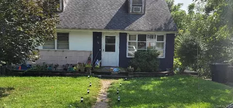 28 Chestnut St, Ramapo, NY 10931