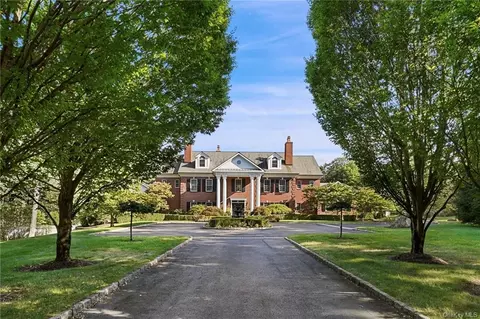 2 Murray Pl, Lewisboro, NY 10590