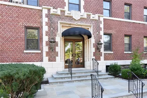 620 Pelhamdale Ave #24, Pelham, NY 10803