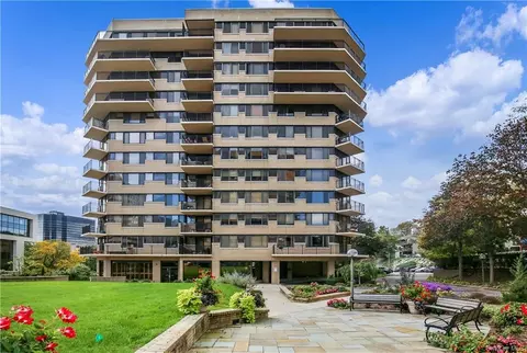 25 Rockledge Ave #410, White Plains, NY 10601
