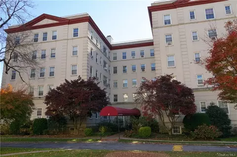 4 Park Ln #1E, Mount Vernon, NY 10552