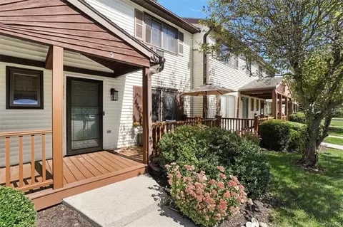 256 Quassaick Ave #5, New Windsor, NY 12553