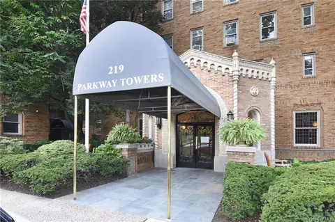 219 Bronx River Rd #4D, Yonkers, NY 10704