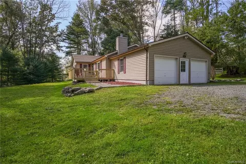 16 Mill Rd, Forestburgh, NY 12777