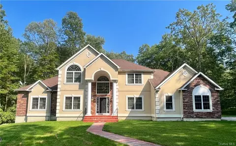 39 Jacob Rumph Ct, Crawford, NY 12549