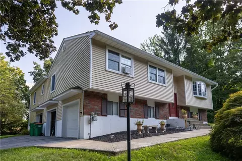 12 Boxwood Close Close, Hopewell Junction, NY 12533