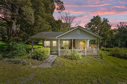 22 Bell Rd, Monroe, NY 10950