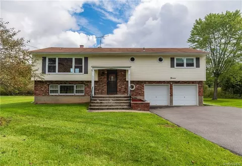 13 Briarwood Ave, Monroe, NY 10950