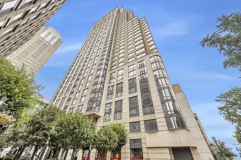 10 City Pl #15G, White Plains, NY 10601