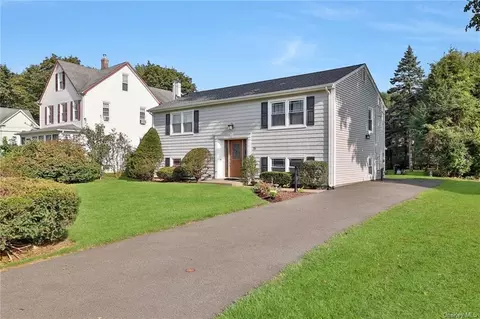 25 Washington Ave, Ramapo, NY 10974