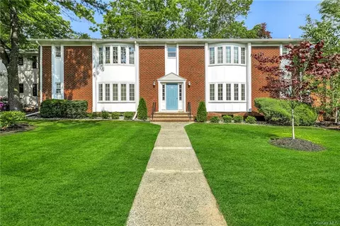 98 Bon Aire Cir #V-10, Ramapo, NY 10901