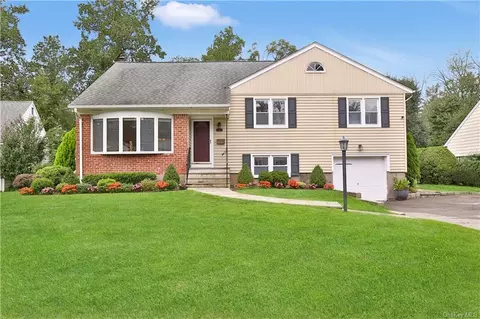 26 Primrose Ave, Scarsdale, NY 10583