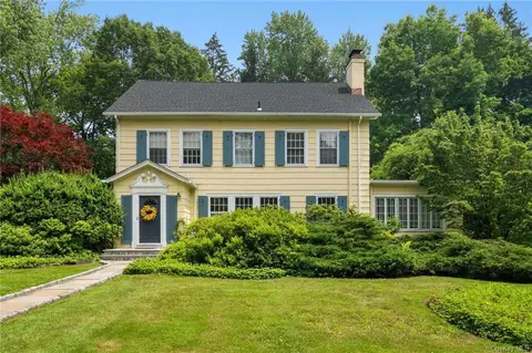 307 Quaker Rd, New Castle, NY 10514