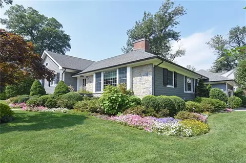 31 Grove Ln, Bronxville, NY 10708
