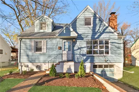 7 Karnell St, Ramapo, NY 10977