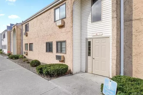 4 Scarborough Ln #A, Wappinger, NY 12590