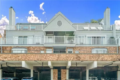 50 Columbus Ave #E21, Eastchester, NY 10707