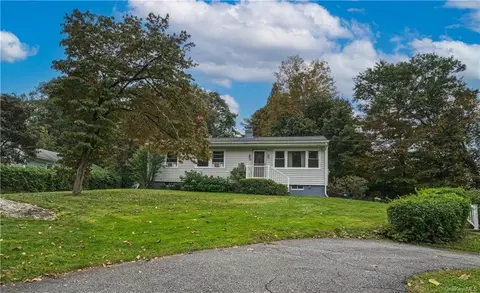 19 Winding Ln, Bedford Hills, NY 10507