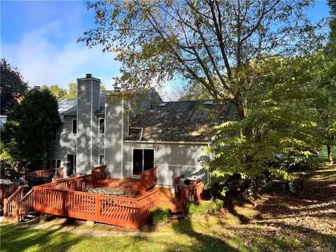 54 Maple Hill Dr, Mahopac, NY 10541